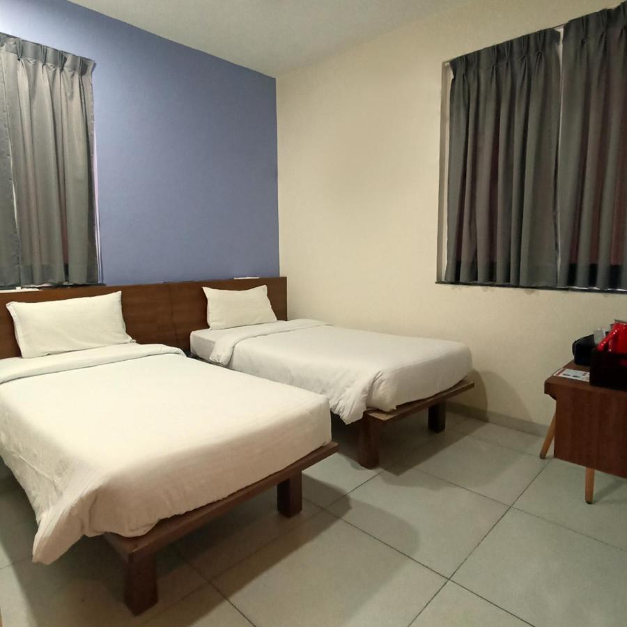 Sharman Suites Pune Exterior photo